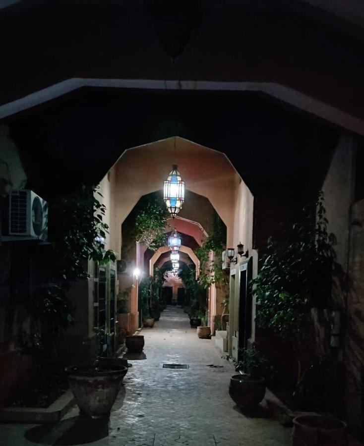 Riad A Marrakech Dans La Residence Touristique Al Qaria Assiyahia มาร์ราเกช ภายนอก รูปภาพ