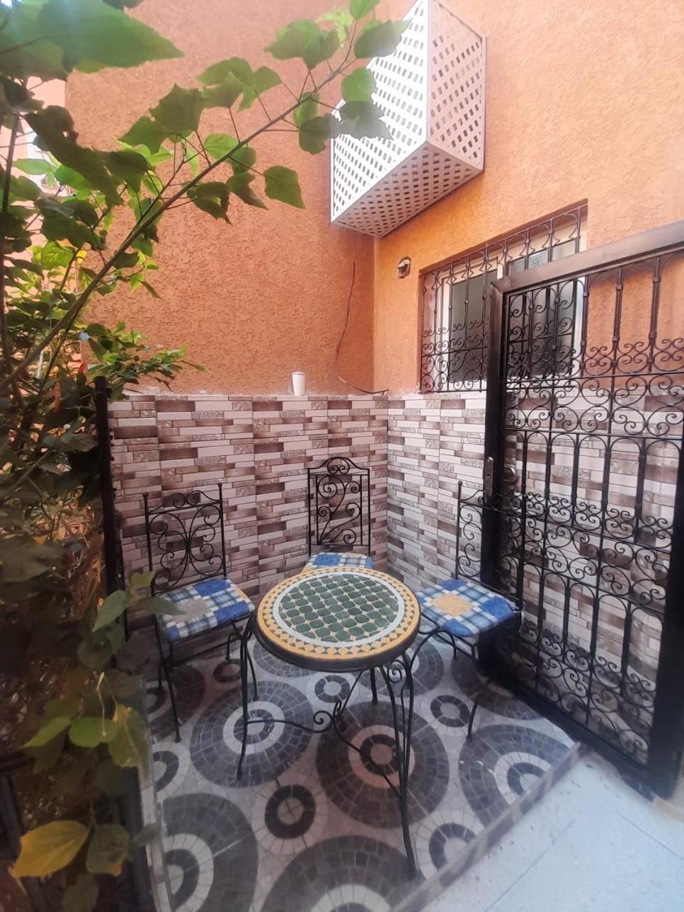 Riad A Marrakech Dans La Residence Touristique Al Qaria Assiyahia มาร์ราเกช ภายนอก รูปภาพ